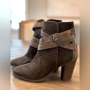 Brand new never worn Diva True black boots size 8.5